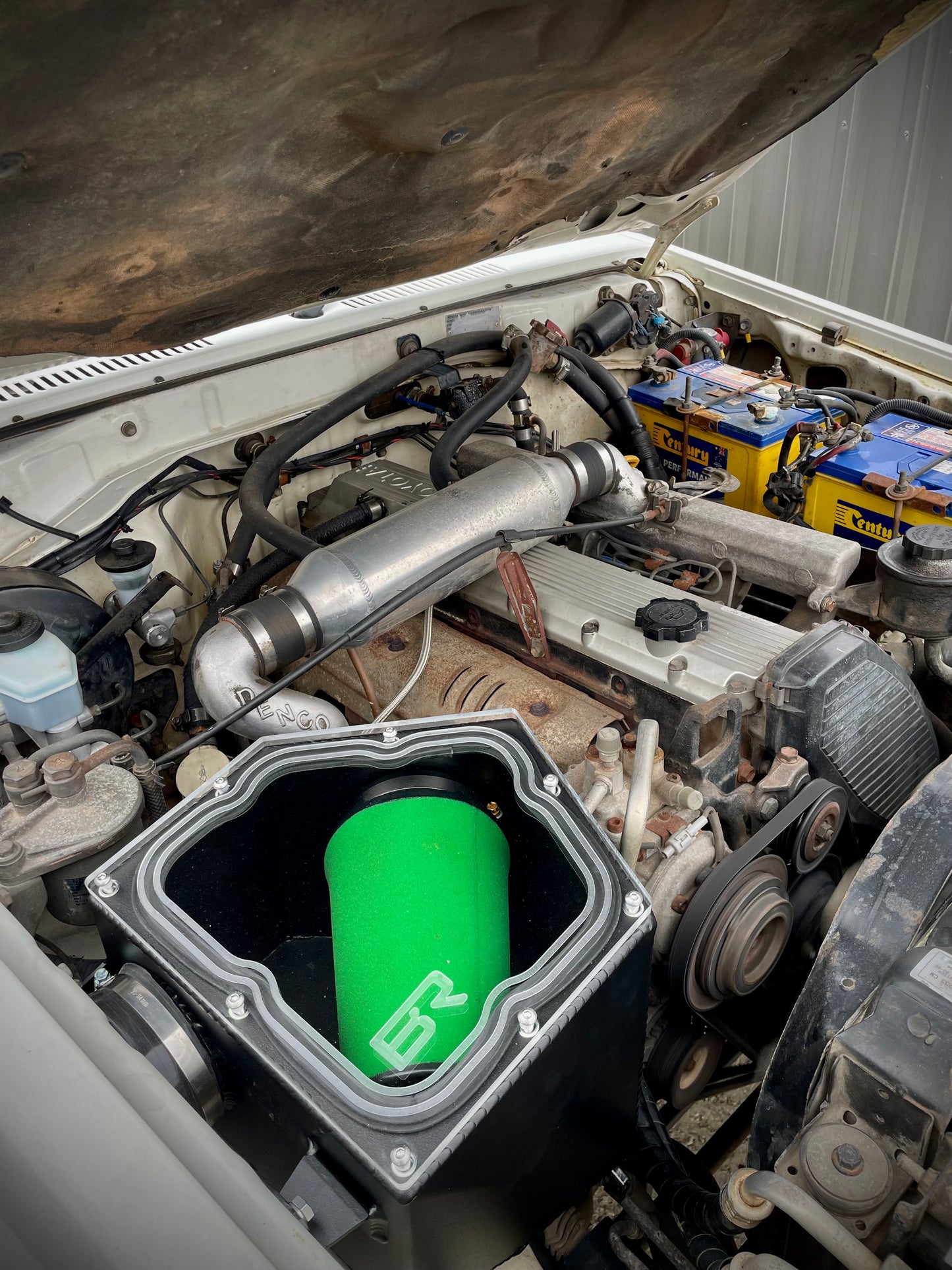 Toyota HDJ/HZJ79 Pod Filter Airbox