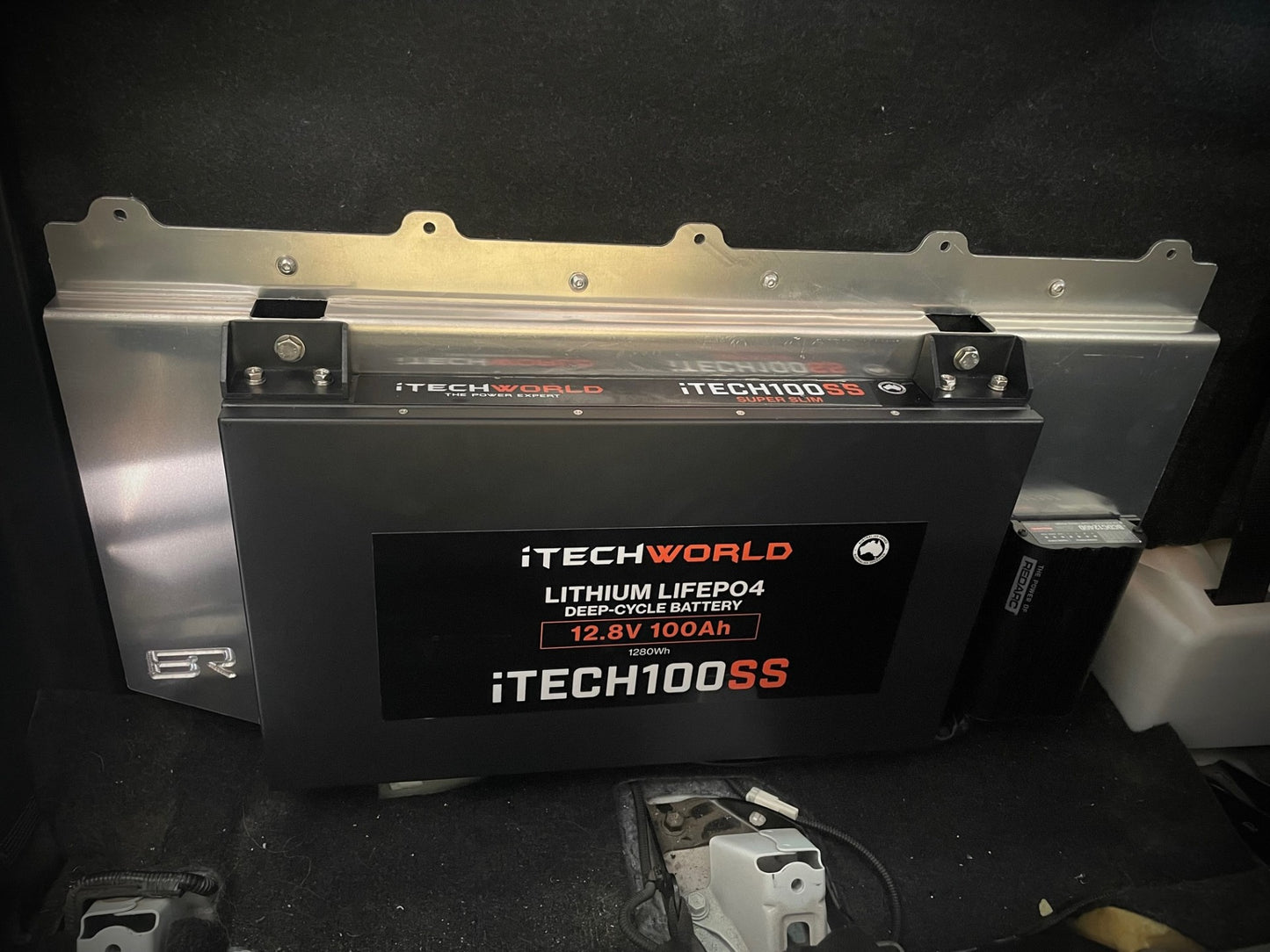 N80 Hilux Behind Rear Seat Battery Mount