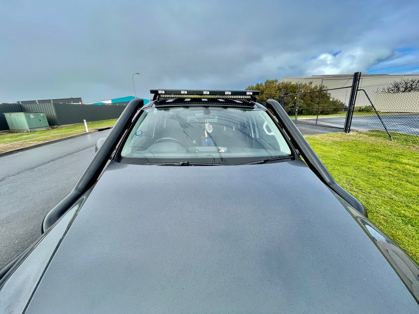 VW Amarok 10+ V6 Mid Entry Dual Snorkels & Airbox
