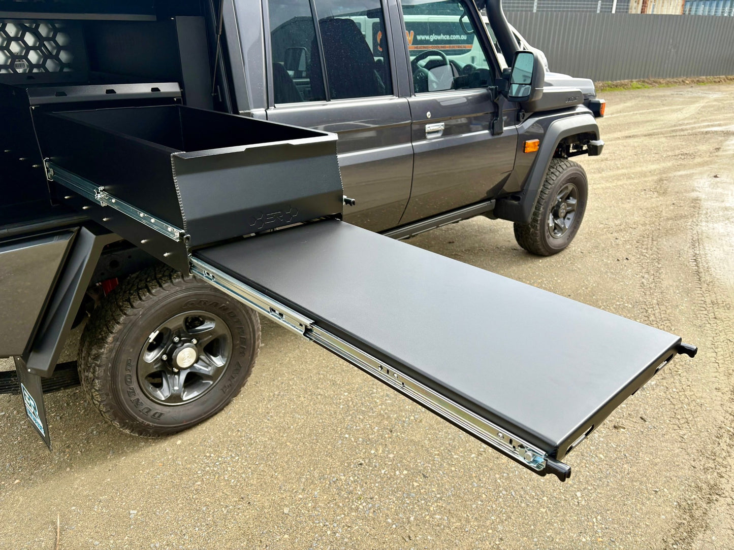 Aluminium Canopy Draw/Table Combo