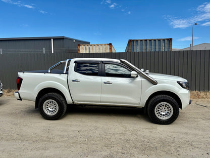 Nissan NP300 Short Entry Snorkel & Airbox (LOWCUT END)